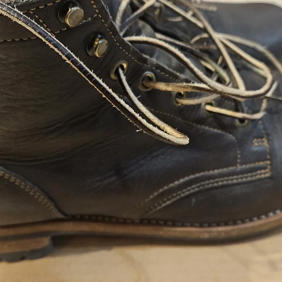 Truman Men's Brown Leather Boots - Picture 8 of 17